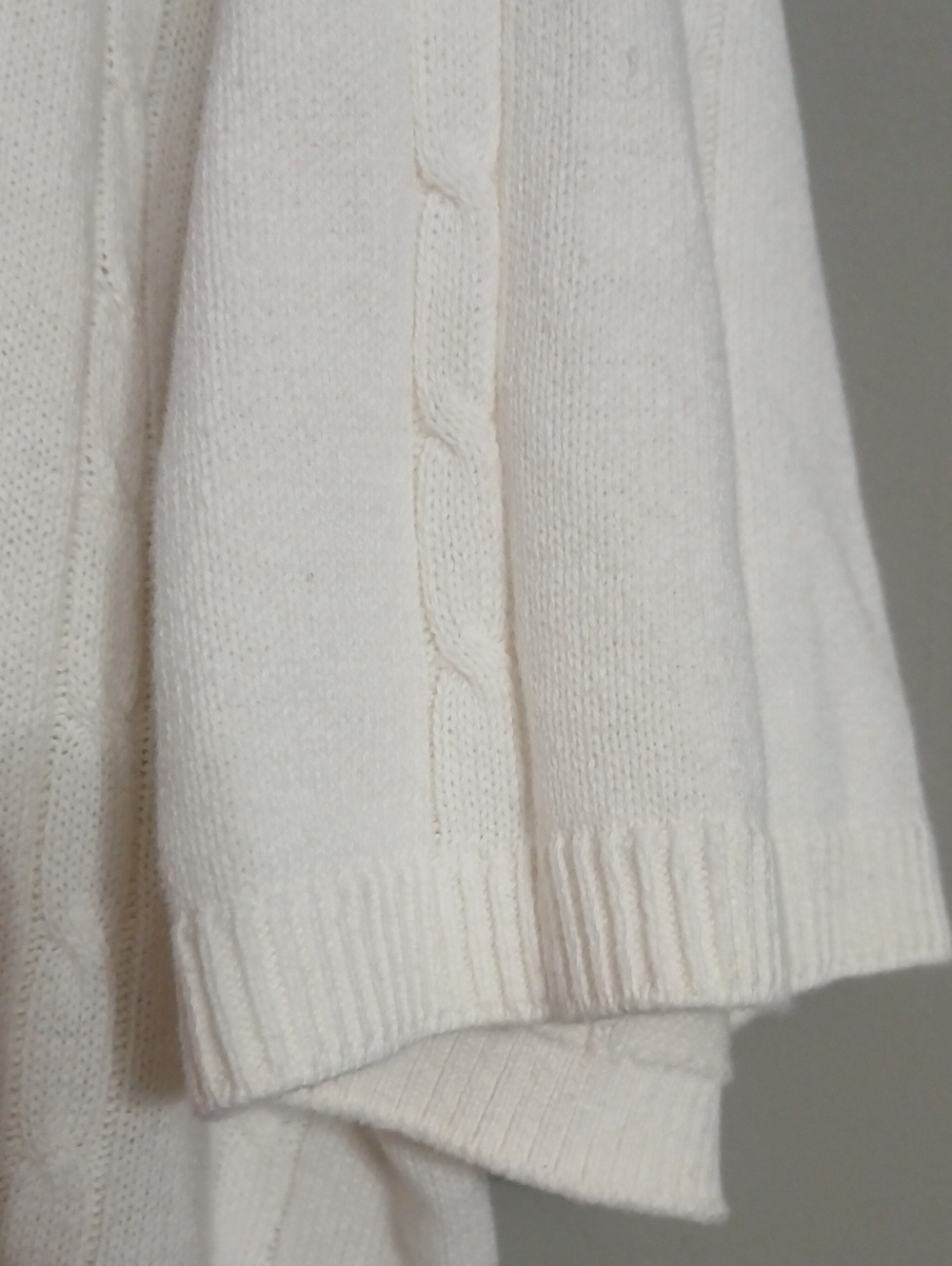 Old Navy Men's Cream Short-Sleeve Knit Polo - Picture 3 of 7